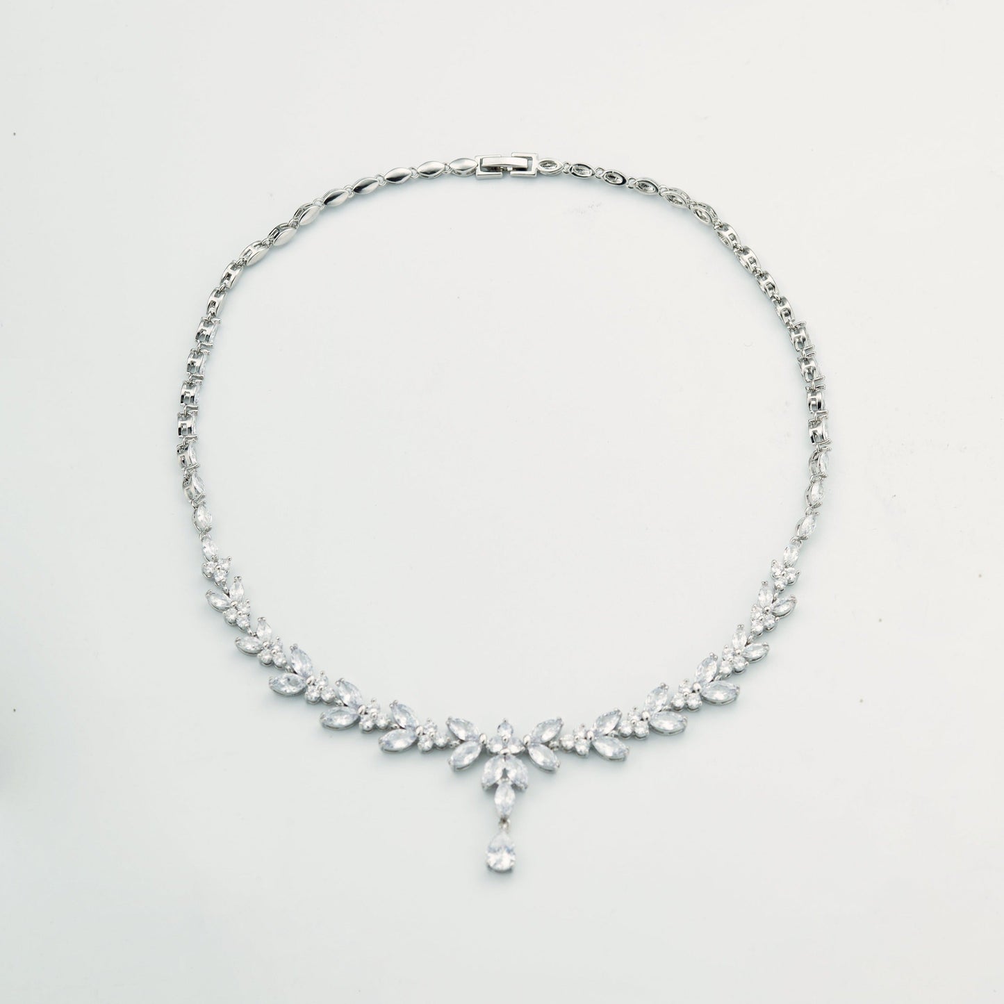Silver Bridal Jewelley Set Wedding Earring Necklace Bracelet.