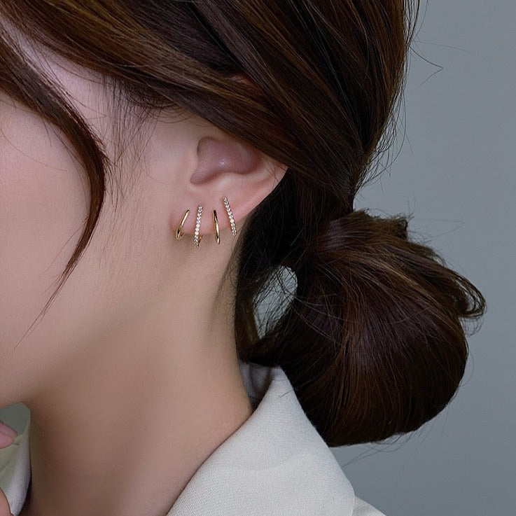 Claw Stud Earrings