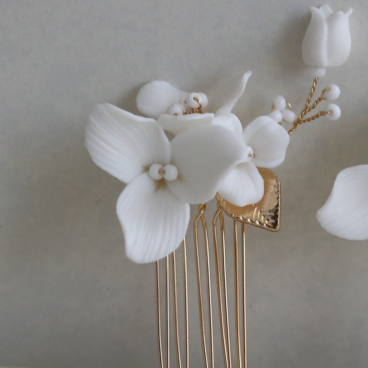 Exquisiter Haarkamm mit Blumenmuster