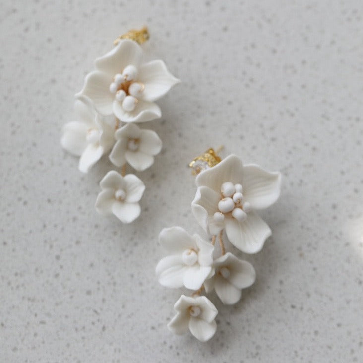 Zartes Blumen-Brautarmband aus Porzellan