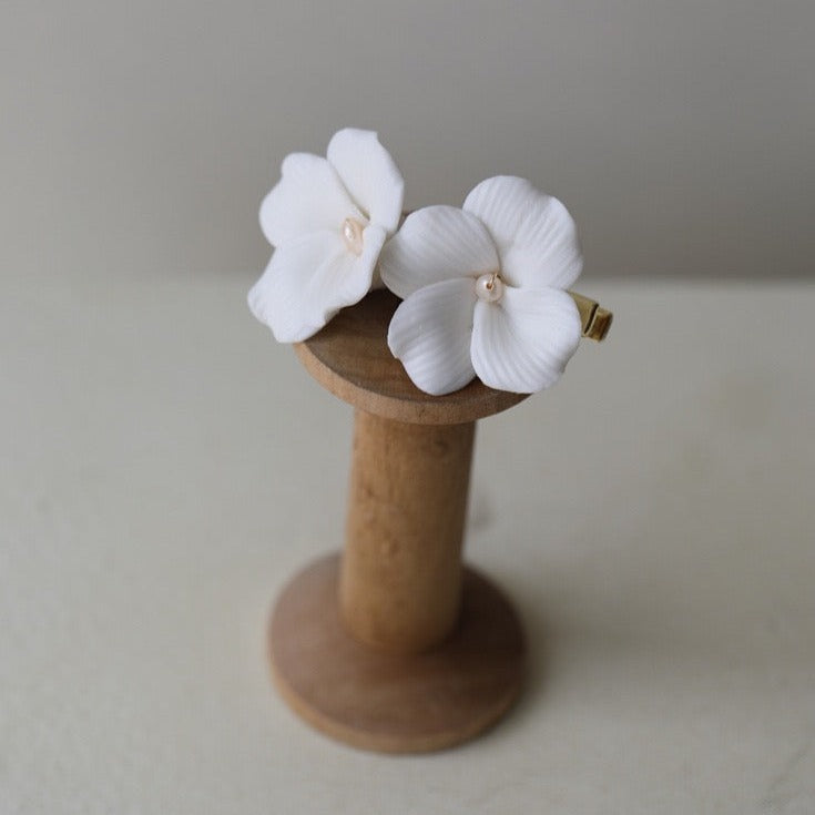 White Porcelain Flower Hair Clip