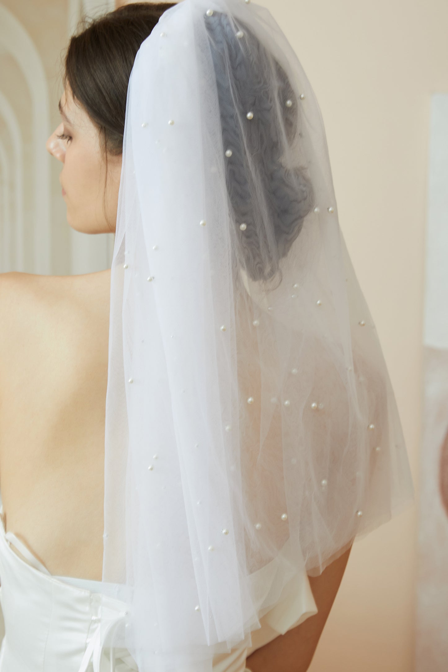 Tulle Bridal Veil with Pearls.