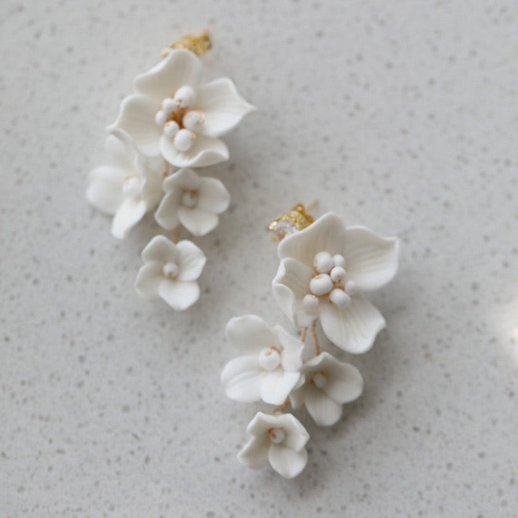 Set aus 3 Braut-Haarnadeln mit Blumenmuster aus zarten Perlen und Porzellan