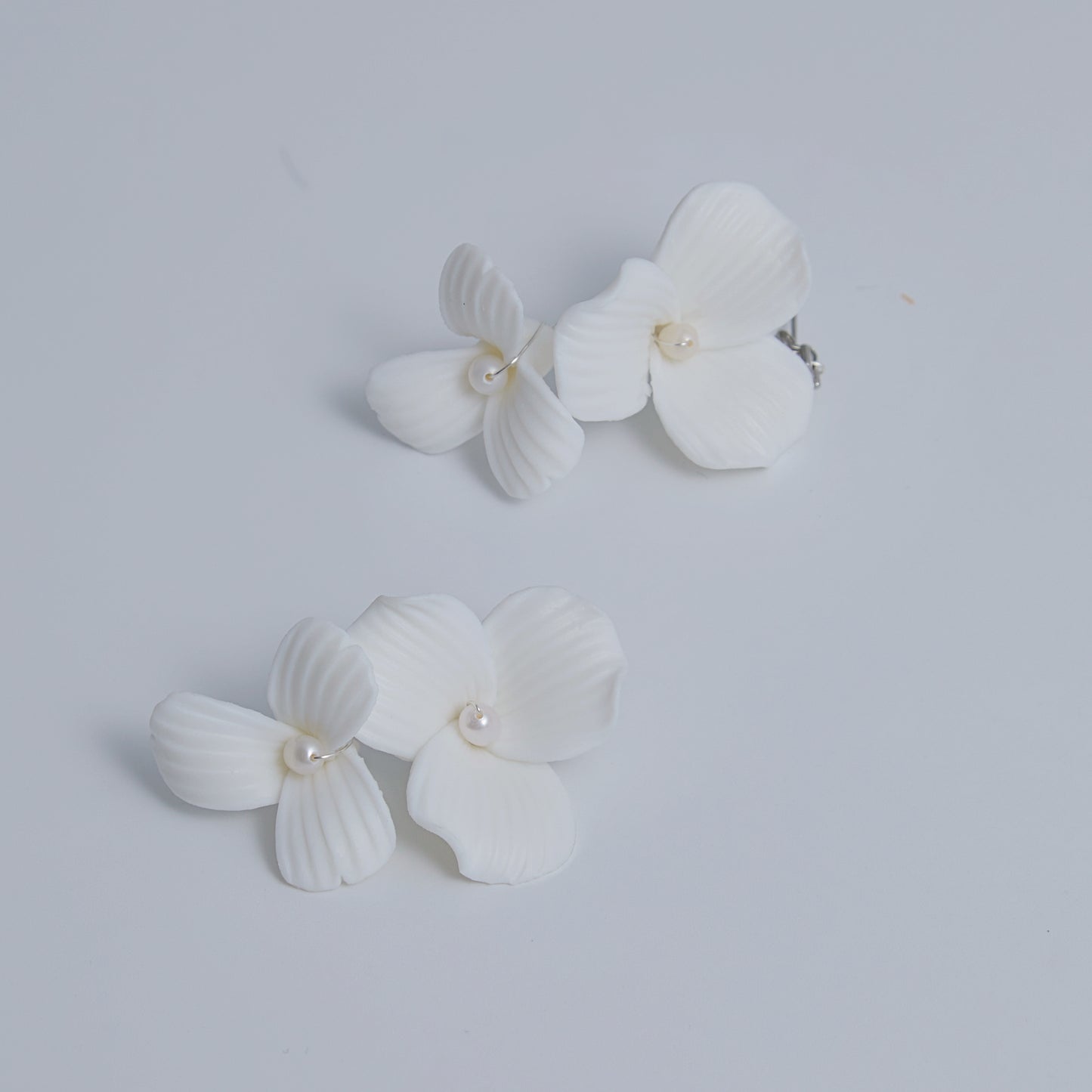 ISABELLA | Flowers and Pearl Wedding Hair Comb, White Porcelain