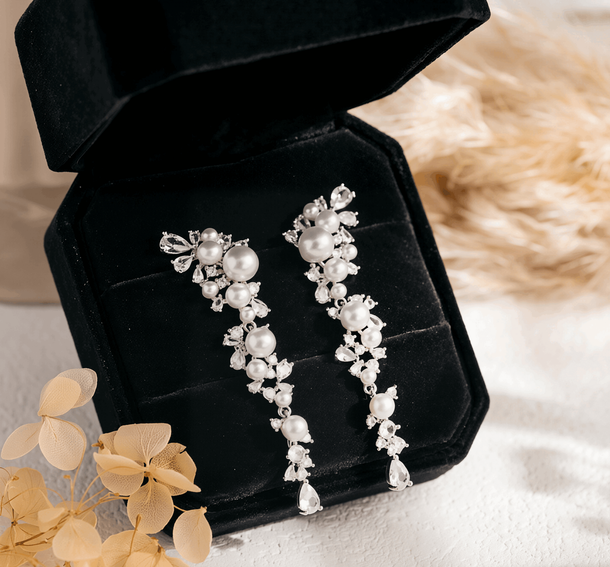 Ninianna |Exquisite Pearl and Crystal Drop Earrings