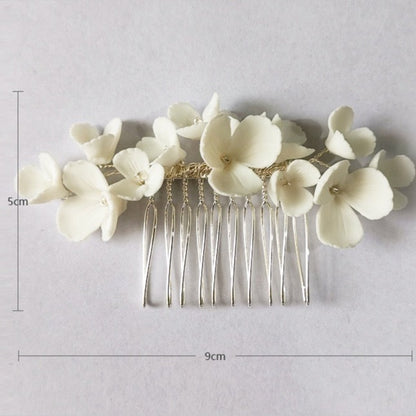 Brauthaarkamm und Haarnadeln aus weißem Porzellan mit Blumenmuster