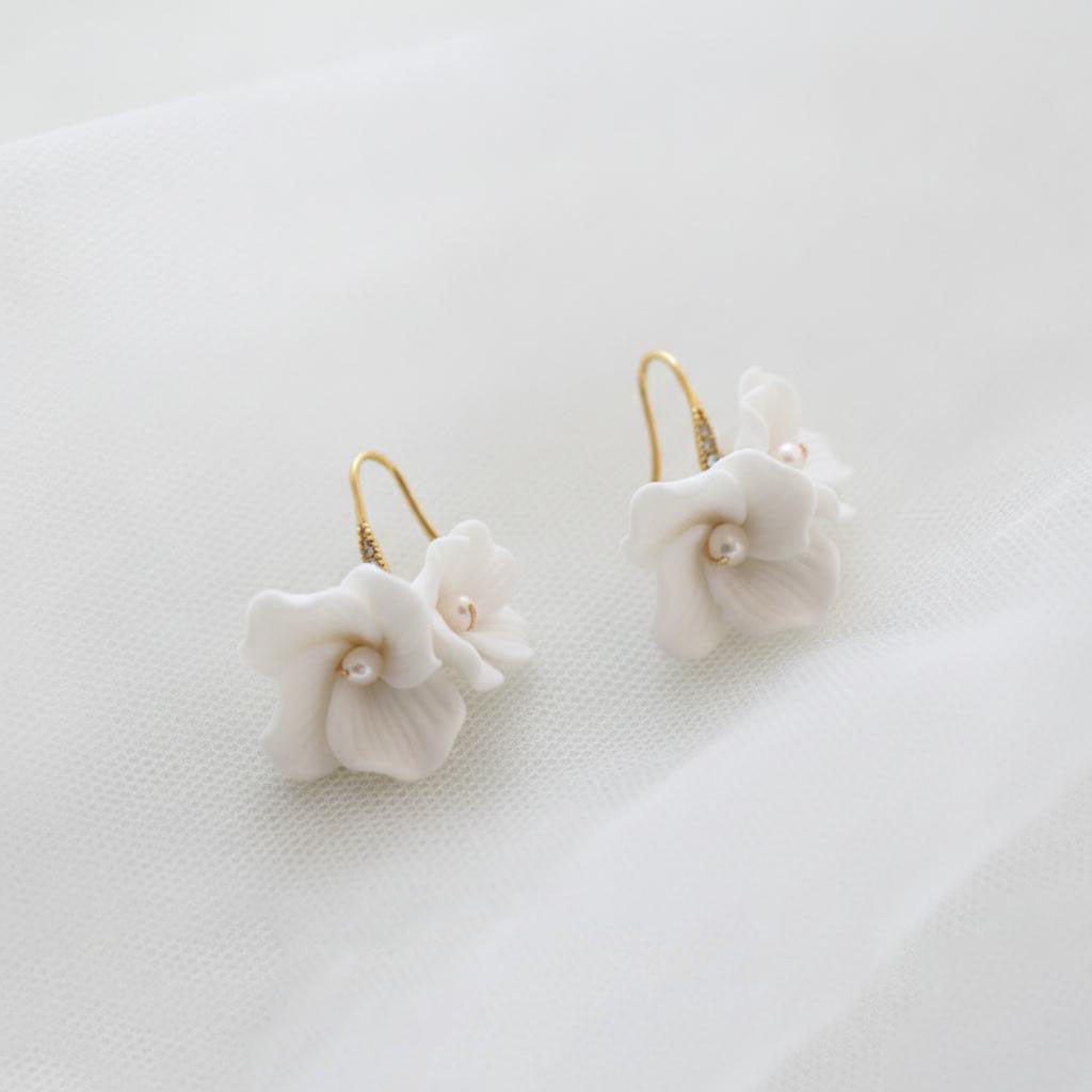 White ceramic flower stud earrings with gold detailing for brides, 4cm lightweight hypoallergenic wedding earrings