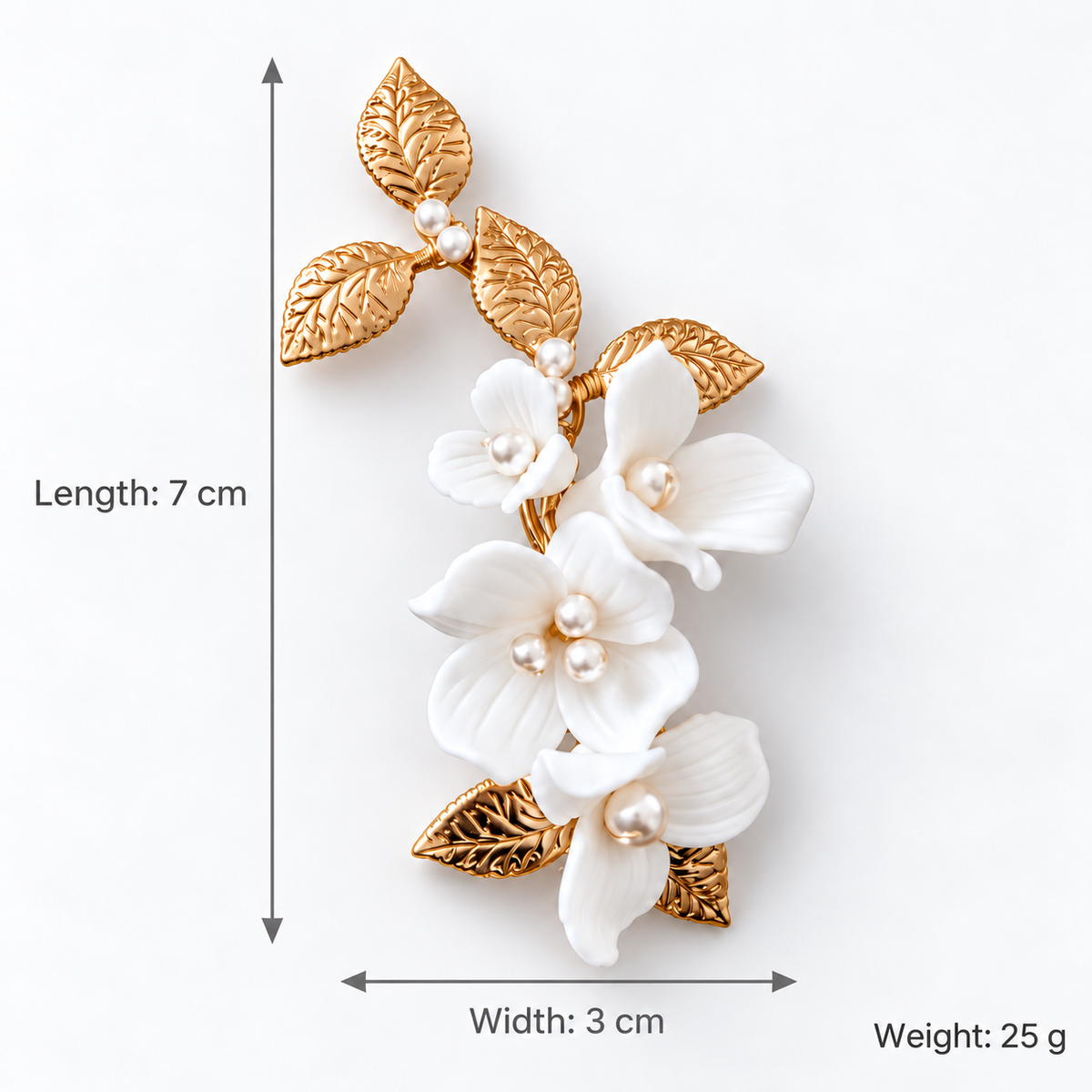 Hair clip size guide showing 7cm length, 3cm width and 25g weight