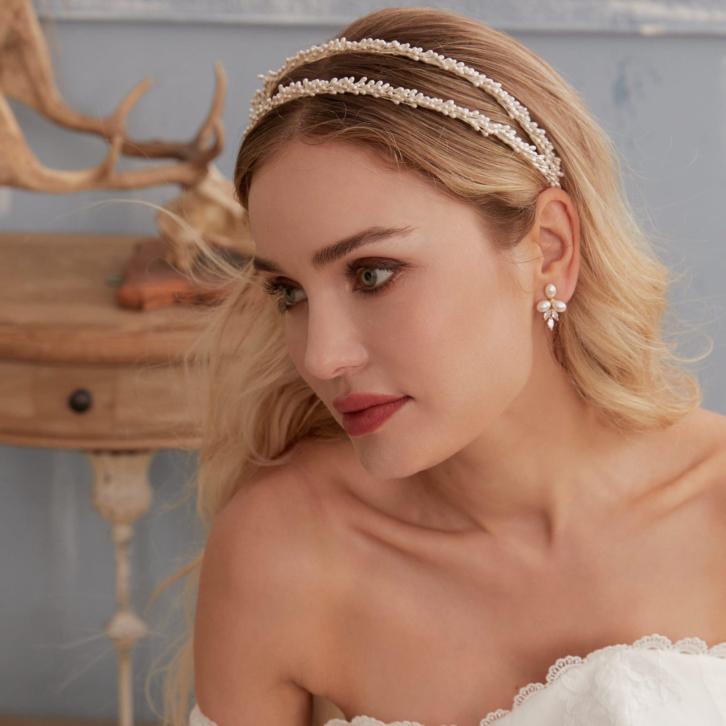 Stunning Baby's Breath-inspired wedding headband. Featuring two rows of delicate faux pearls resembling Baby's Breath flowers, this stunning bridal accessory adds a touch of magic to your wedding look.