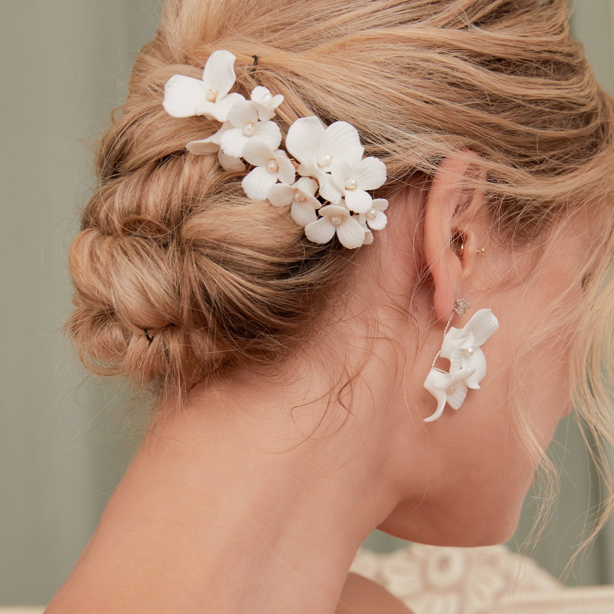 ISABELLA Flowers and Pearl Wedding Hair Comb White Porcelain