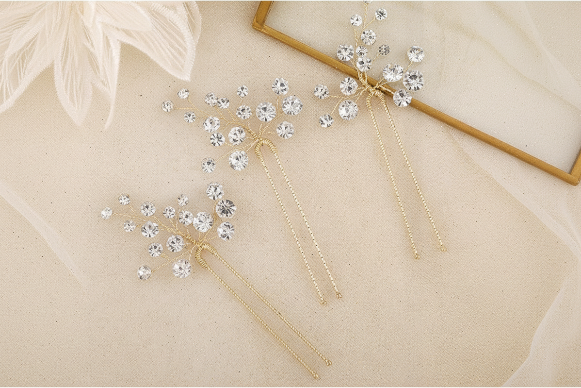 Close-up of the lustrous pearl on the handmade bridal hair pin