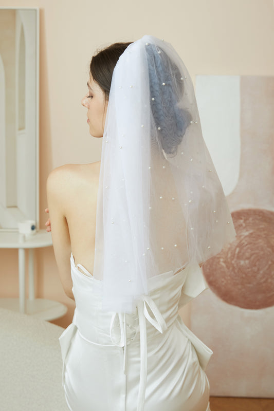 Tulle Bridal Veil with Pearls.