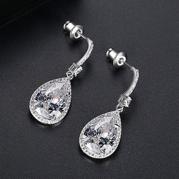 MInimalist Teardrop Crystal Bridal Earrings.