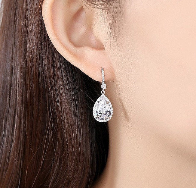 MInimalist Teardrop Crystal Bridal Earrings.