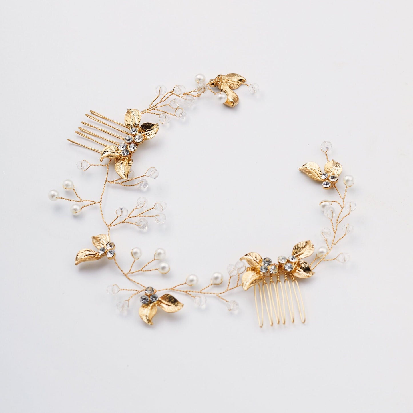 Delicate Pearl,Leaf and Crystal Wedding Bridal Hair Comb.